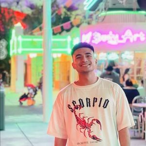 Meet your Posher, Gil